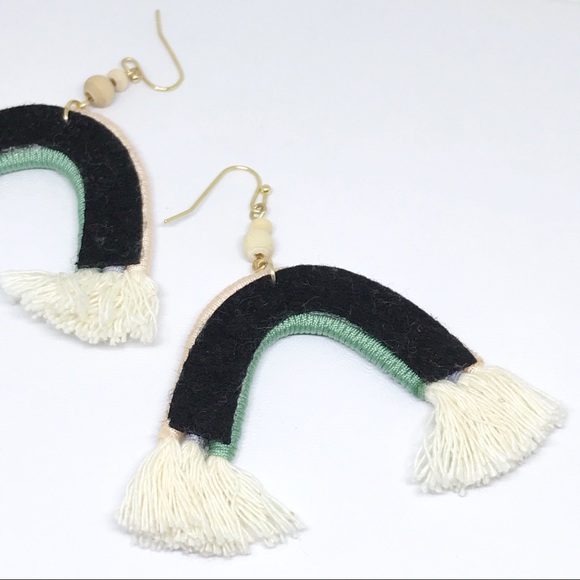 Anthropologie Hand Woven Macrame Pastel Rainbow Bohemian Drop Earrings - Picture 4 of 8